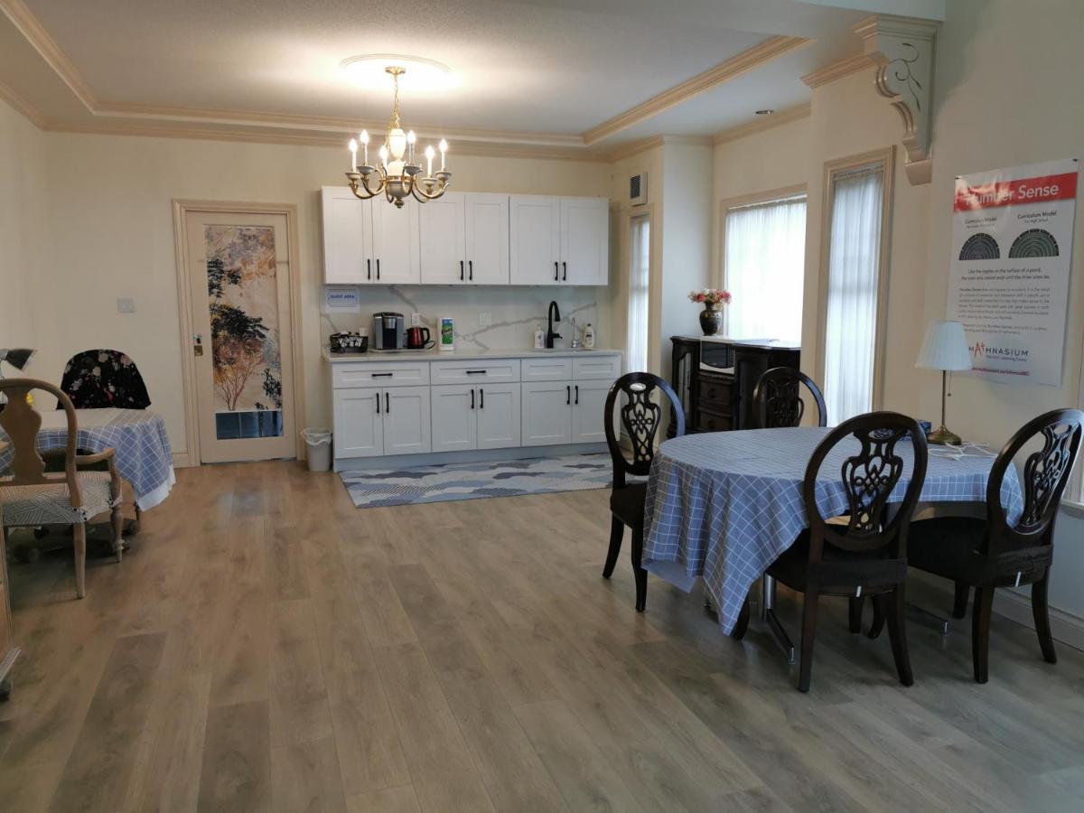 Go House Bed and Breakfast Ρίτσμοντ Εξωτερικό φωτογραφία